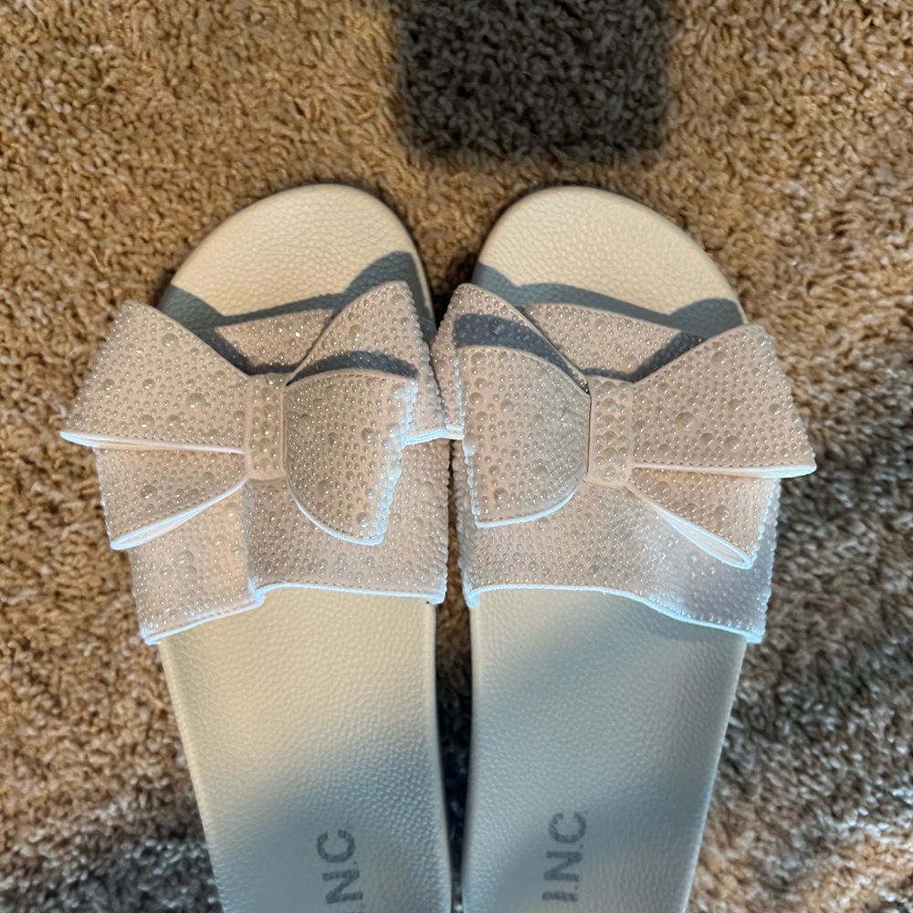 INC International Concepts White Bow Sandals